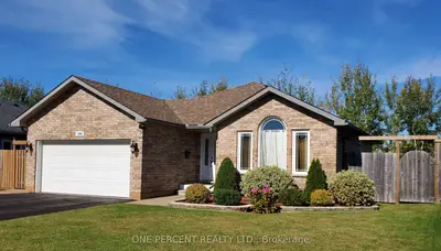 1042 Limestone Trail, Petawawa, On K8h 2w8