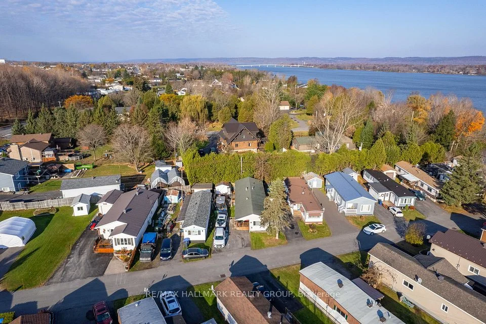 307 FRONT Road 3, Hawkesbury, ON K6A 2T1