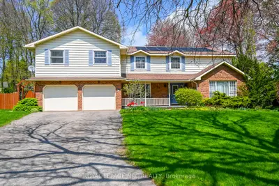 Detached in Pelham
