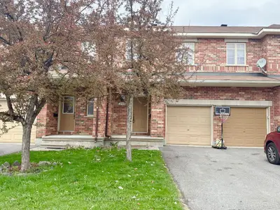 Att/Row/Townhouse in Kanata
