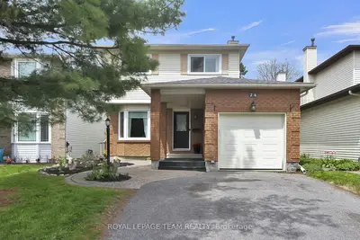 Detached in Barrhaven