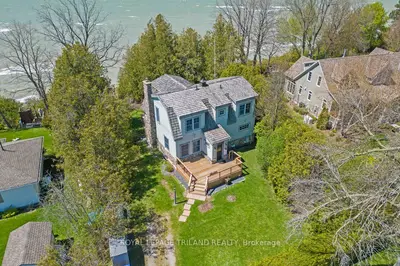 Detached in Bluewater
