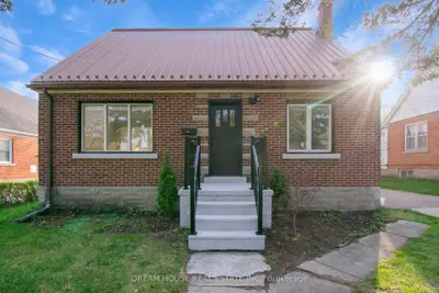 Detached in Waterloo