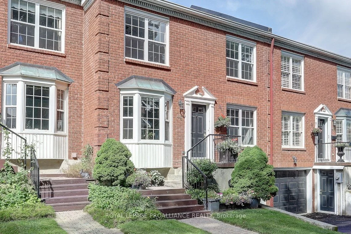 46 Country Club Place, Brockville, ON K6V 6T9