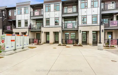 Condo Townhouse in Kitchener