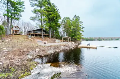 Detached in McMurrich/Monteith