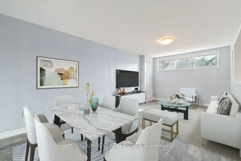 8 Sekura Place, Cambridge, ON N1R 7G3