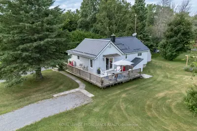 Detached in Prince Edward County