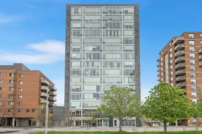 Condo Apartment in West Centre Town