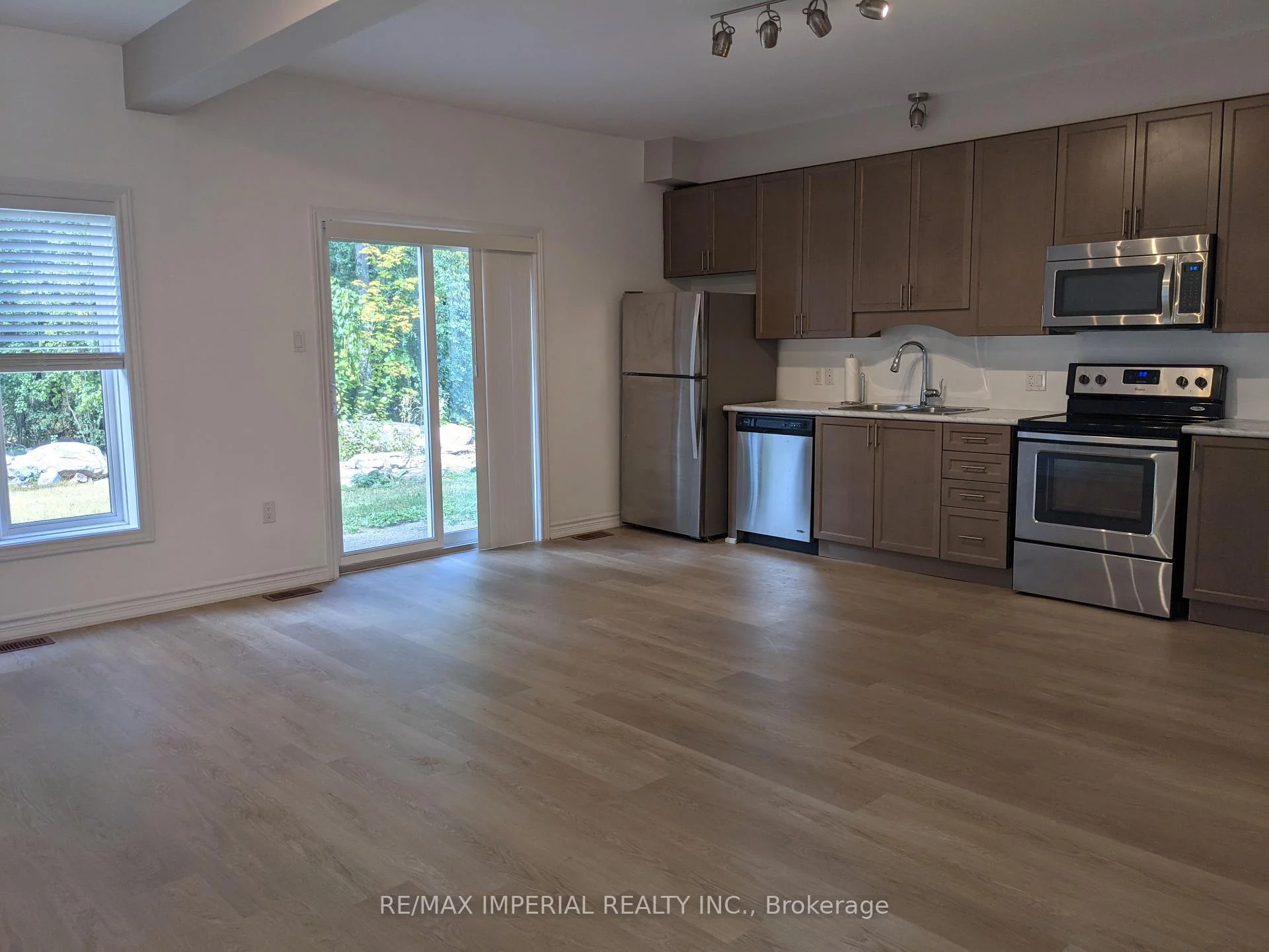 270 B Riverside Drive Main Floor, Kawartha Lakes, ON K0M 1A0