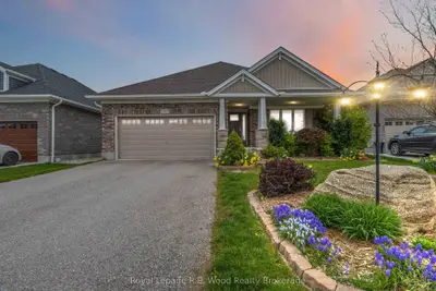 Detached in Tillsonburg