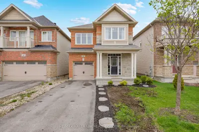 Detached in Kanata