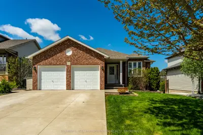 Detached in Lincoln
