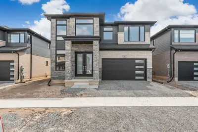 Detached in Pelham