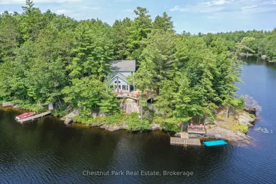 Detached in Gravenhurst