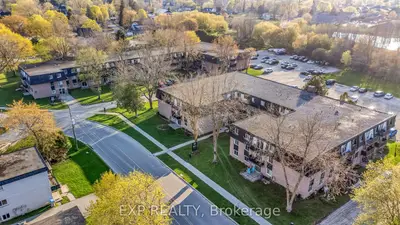 Condo Apartment in North Perth