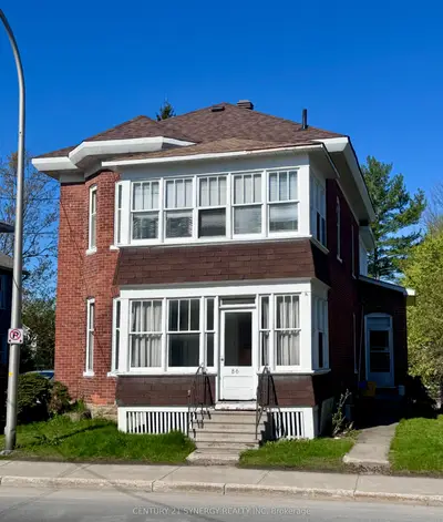 Duplex in Smiths Falls