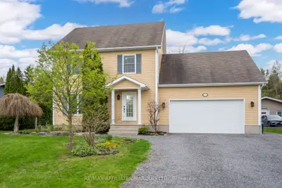 Detached in South Stormont