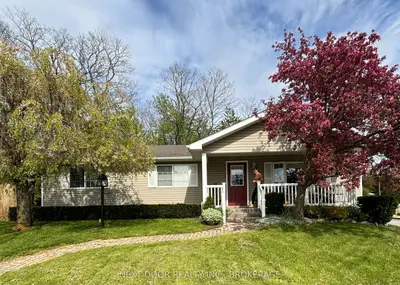 Detached in South Huron