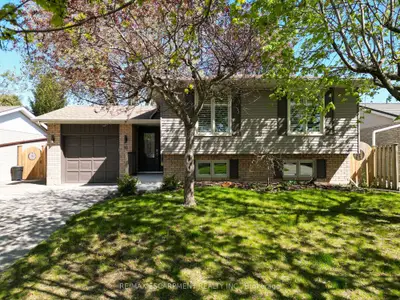 Detached in Brantford