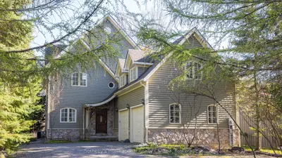 Detached in Blue Mountains