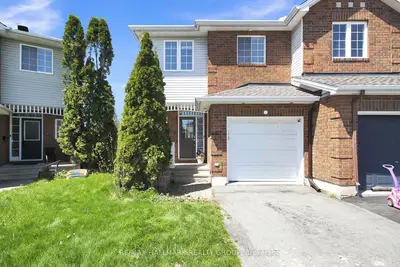 Att/Row/Townhouse in Blossom Park - Airport and Area