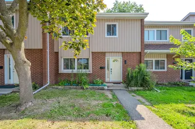 Condo Townhouse in Waterloo