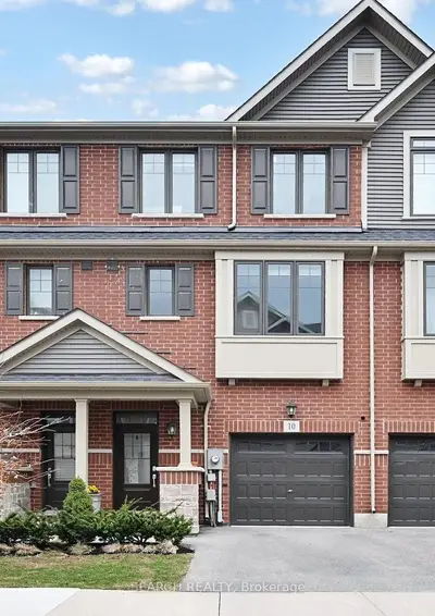 Att/Row/Townhouse in Hamilton