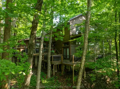 Detached in Frontenac