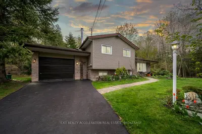 Detached in Belleville