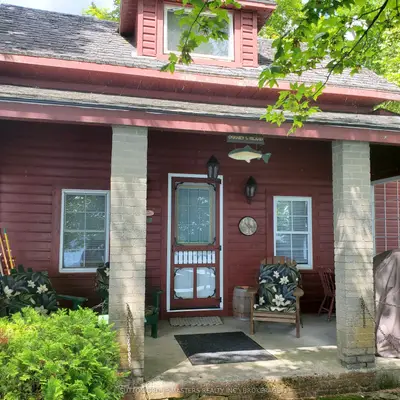 Detached in Kingston