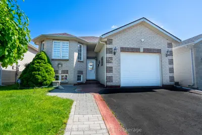 Detached in Kingston
