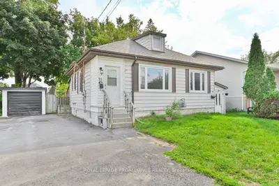 Duplex in Belleville