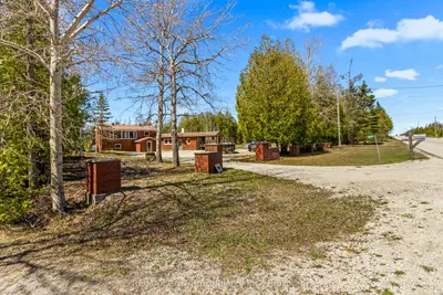 Detached in Northern Bruce Peninsula