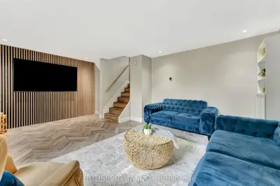 Condo Townhouse in Kitchener