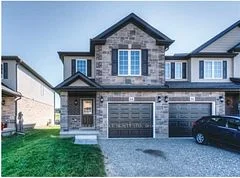 Att/Row/Townhouse in Brant