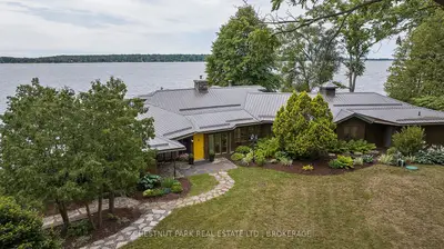 Detached in Quinte West