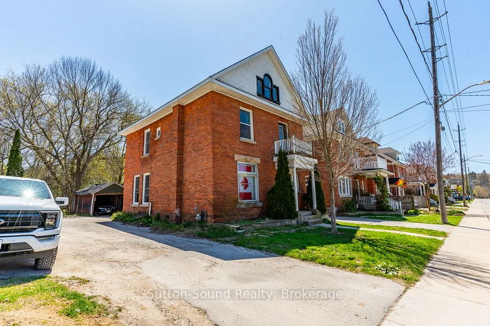 353 6th Street E, Owen Sound, ON N4K 1G1