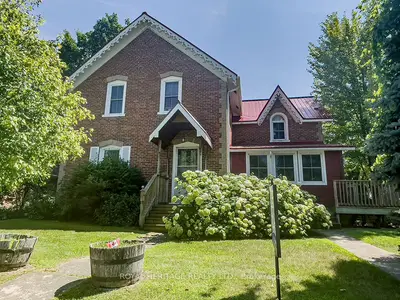 Detached in Westport