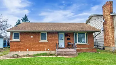 Detached in Thorold