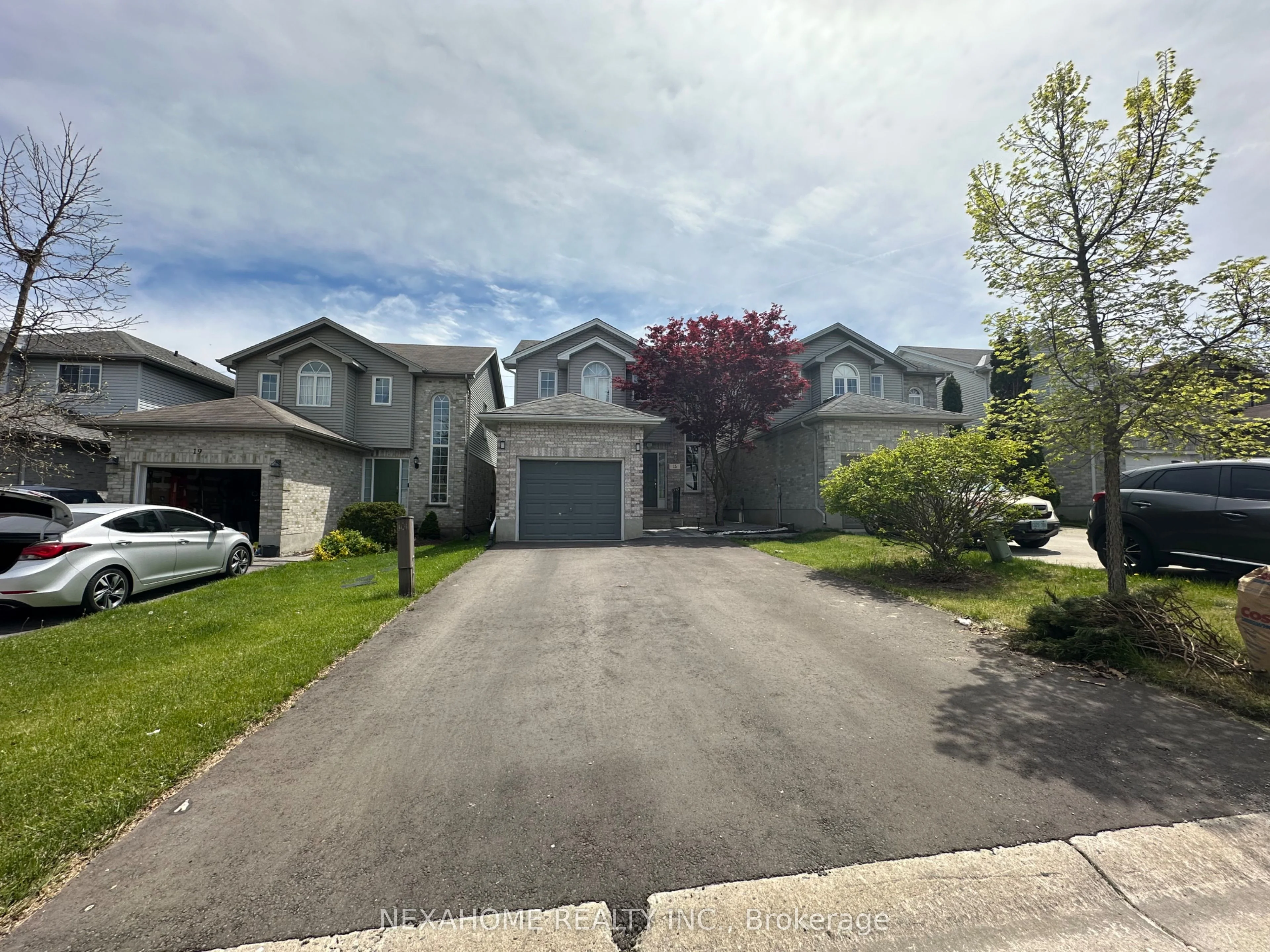 15 Southcott Court, London North, On N6g 4n6