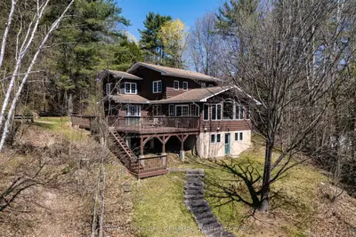 Detached in Algonquin Highlands