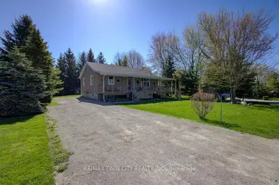 Detached in Central Huron