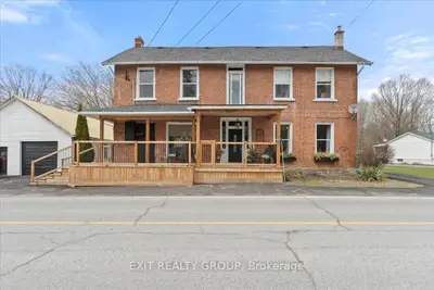 Detached in Belleville