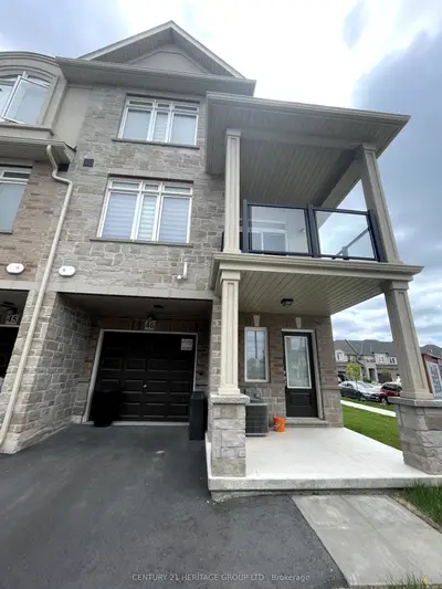 Condo Townhouse in Hamilton