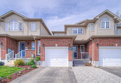 Att/Row/Townhouse in Kitchener