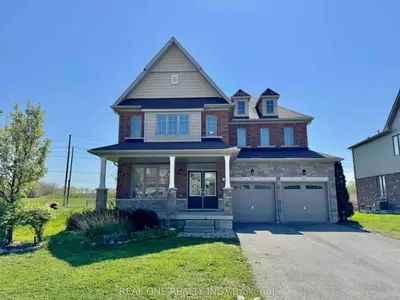 Detached in Niagara Falls
