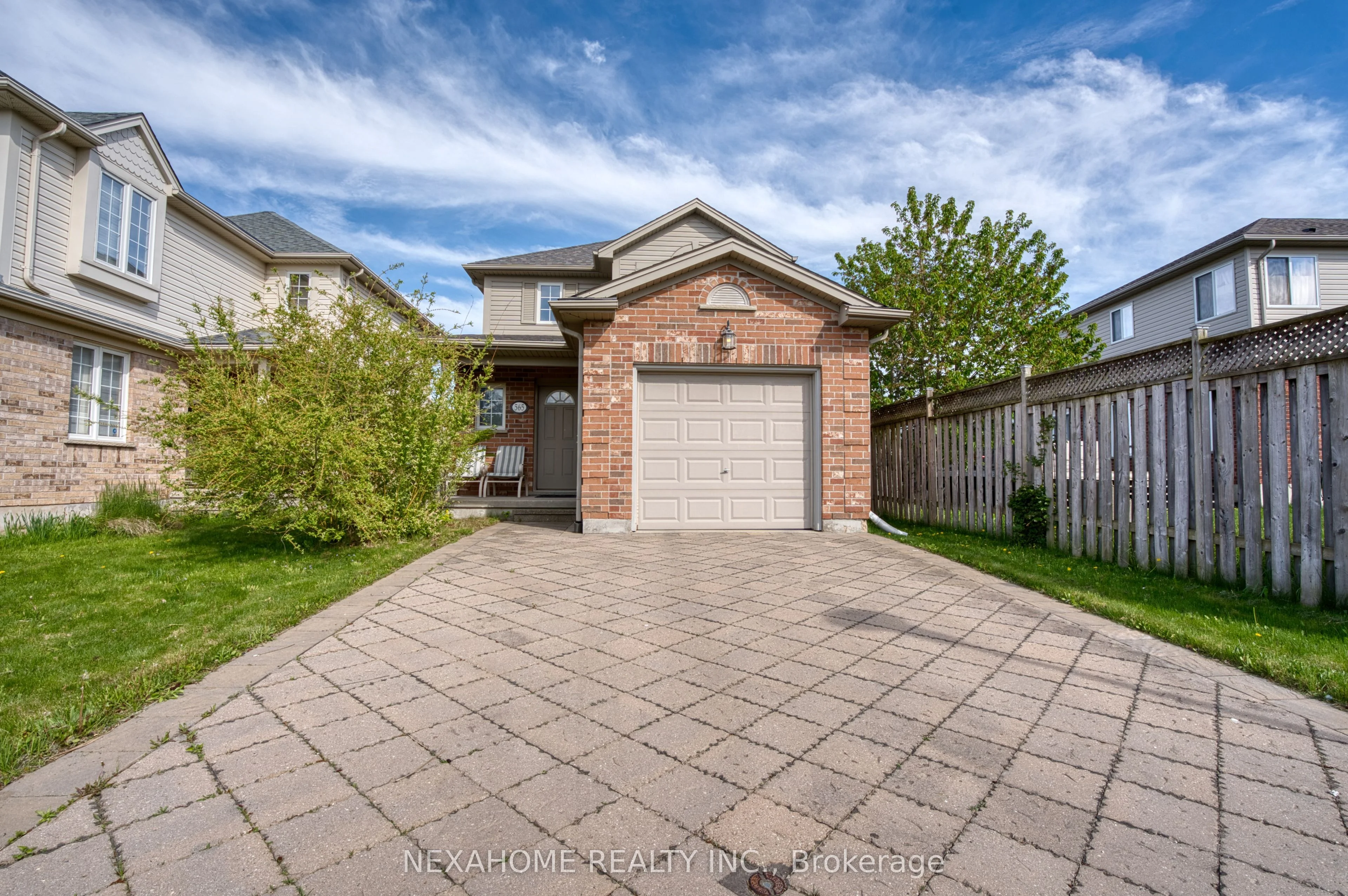 565 Thistlewood Drive, London North, ON N5X 4M1