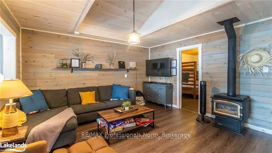 1032 LAKESHORE Drive S, Bracebridge, ON P1L 1X3