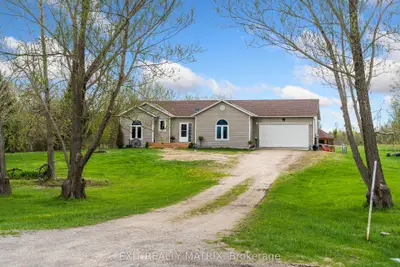 Detached in Montague